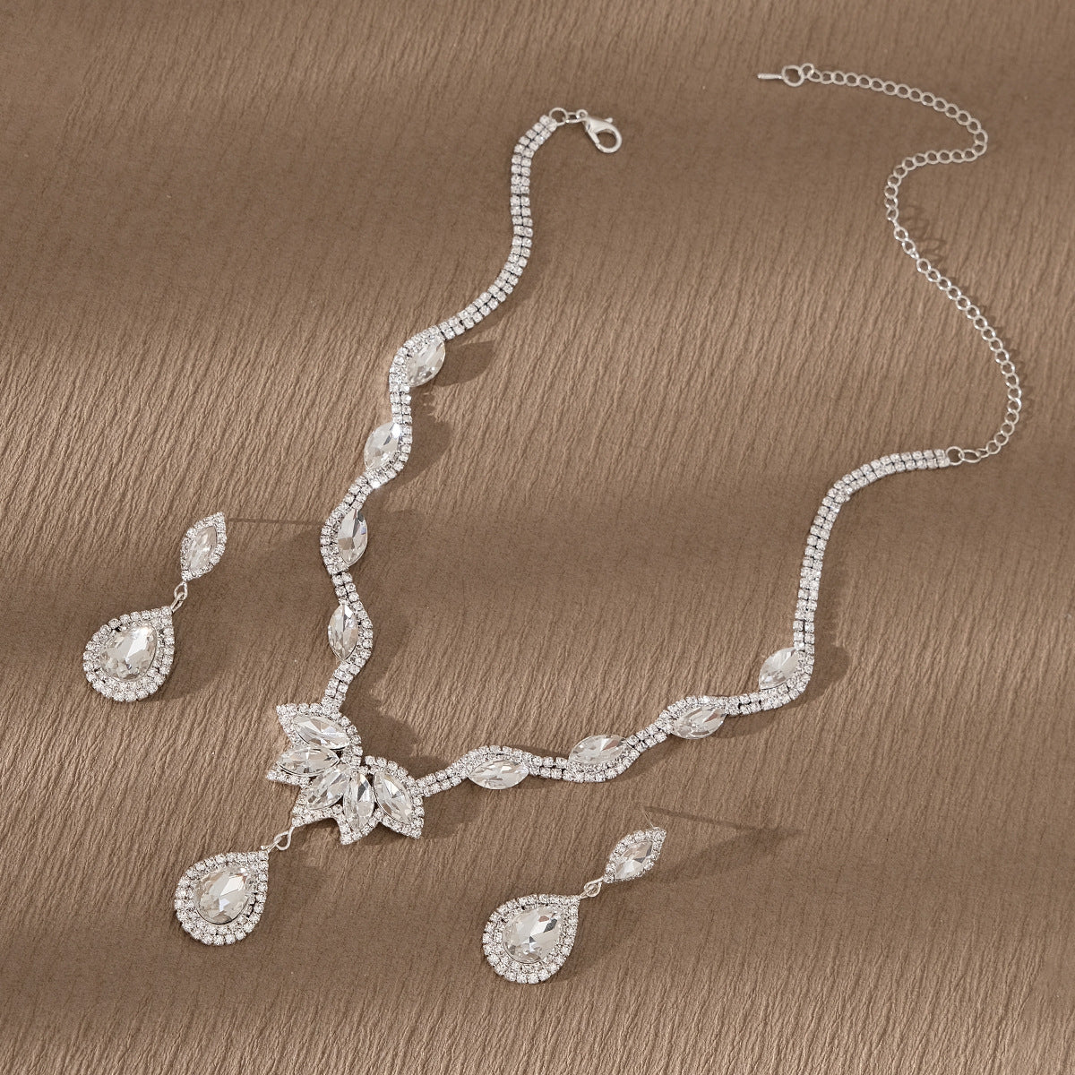 CTZ niche design sense necklace women's daily versatile diamond set chain bridal retro pearl earrings necklace