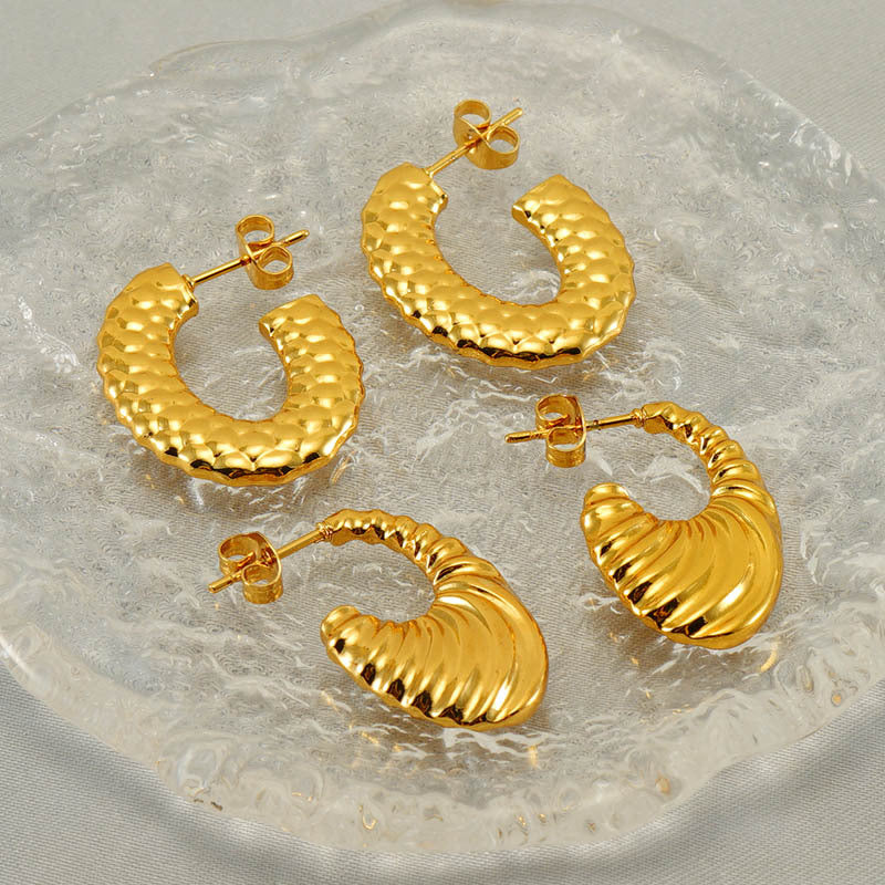 CEH fashion earrings senior sense 18K gold stainless steel temperament U-shaped women's versatile titanium steel earrings women