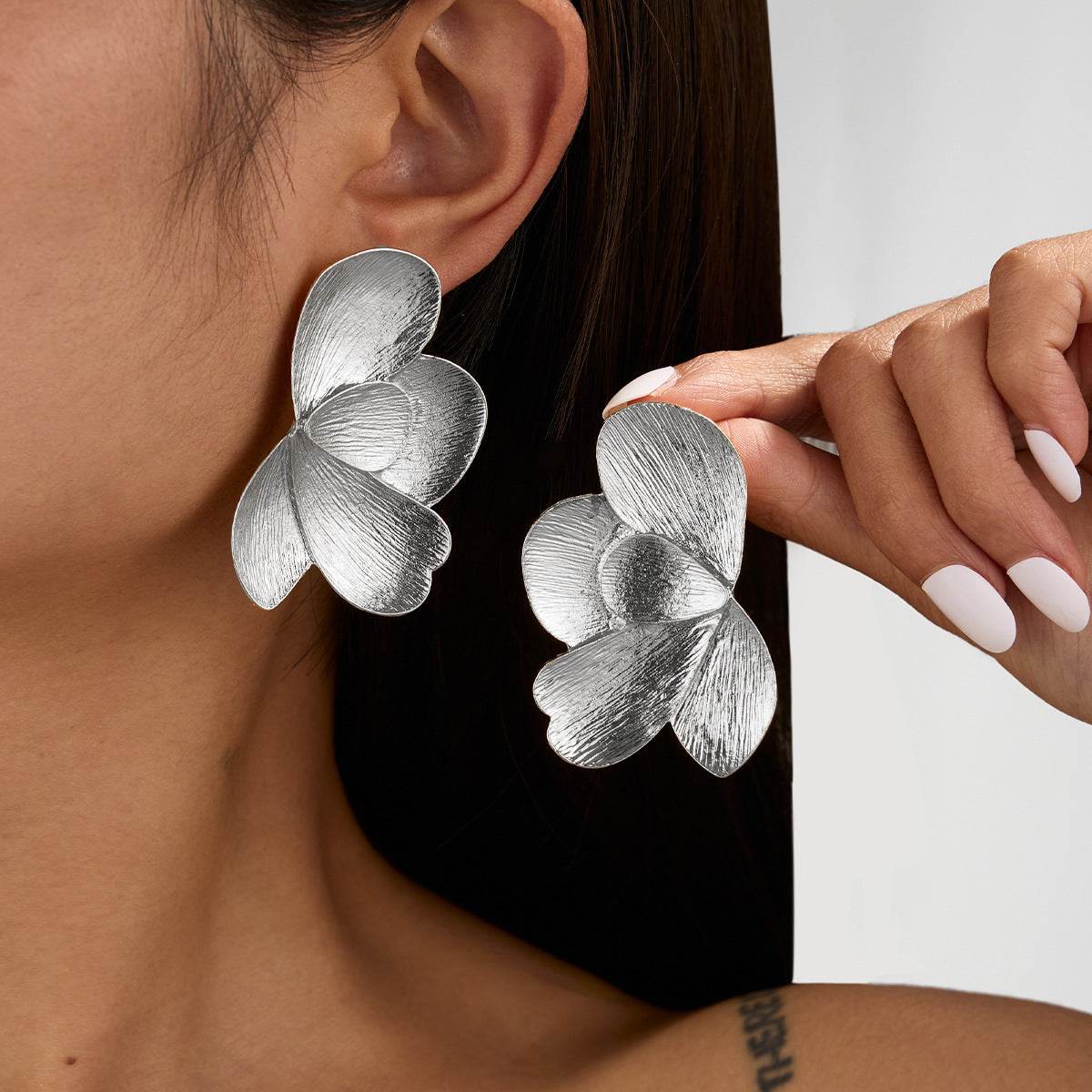 CED wind liquid metal pleated flower stud earrings, design sense leaf petal earrings - WhosaleJewelry