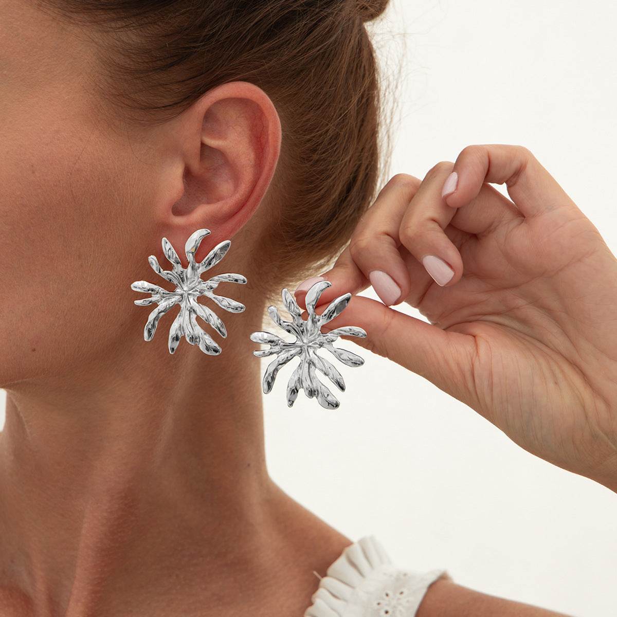 CED wind liquid metal pleated flower stud earrings, design sense leaf petal earrings - WhosaleJewelry